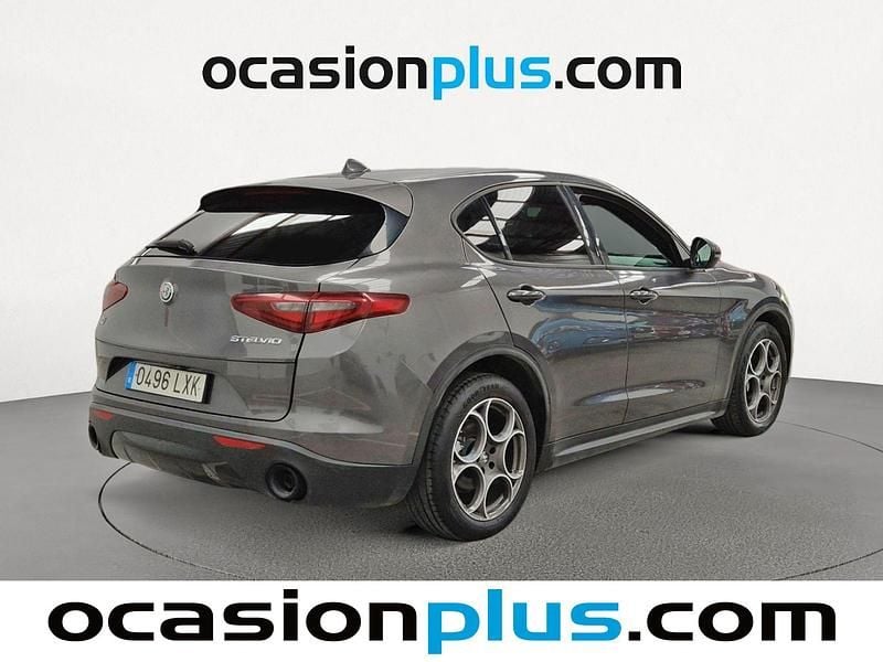 Usado Alfa Romeo Stelvio Sprint 190 CV (139 kW) 2022 Gris SUV