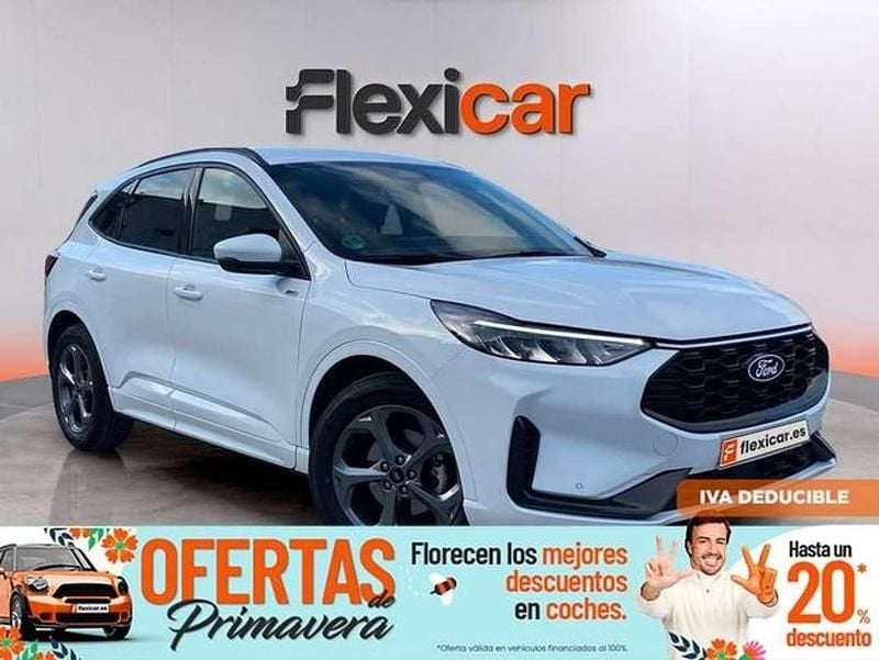 Usado Ford Kuga ST-Line 150 CV (110 kW) 2025 Blanco SUV