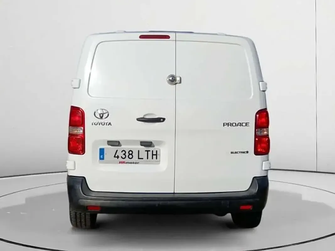 Usado Toyota Proace 100 kW (136 CV) 2021 Blanco Monovolumen