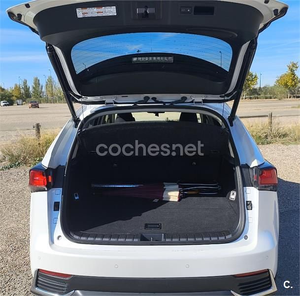 Usado Lexus NX300h Executive Line 197 CV (144 kW) 2018 Blanco SUV