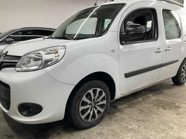 Usado Renault Kangoo LIMITED 116 CV (85 kW) 2020 Blanco Monovolumen