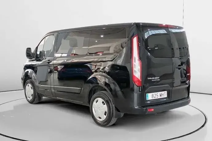 Usado Ford Transit Trend 130 CV (95 kW) 2023 Familiar