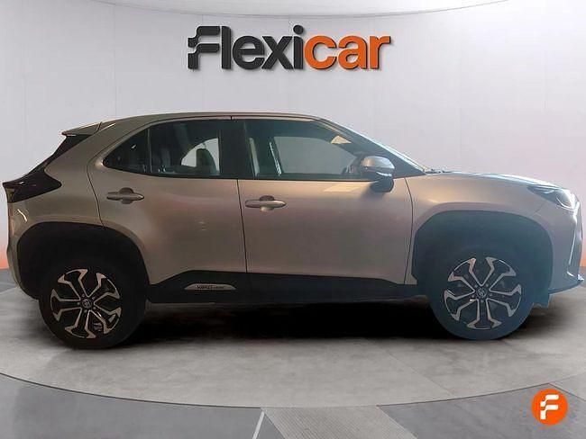 Usado Toyota Yaris Hybrid Active 116 CV (85 kW) 2024 Gris