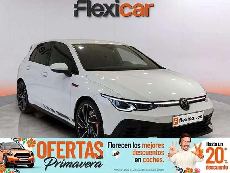 Usado VW Golf VIII GTI 300 CV (220 kW) 2022 Blanco Utilitario
