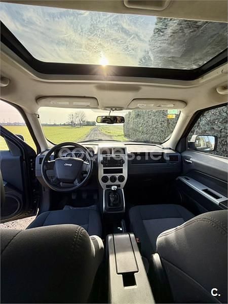 Usado Jeep Patriot Limited 140 CV (102 kW) 2009 Verde SUV