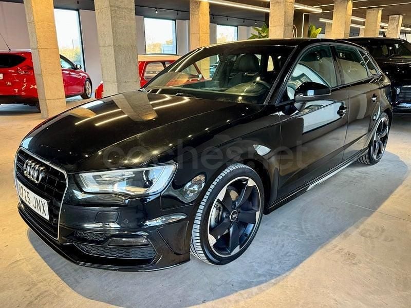 Usado Audi A3 S-Line 110 CV (80 kW) 2016 Rojo Berlina