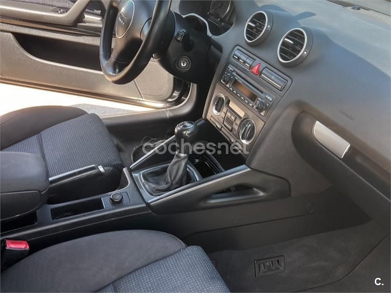 Usado Audi A3 Ambition 105 CV (77 kW) 2005 Negro Utilitario
