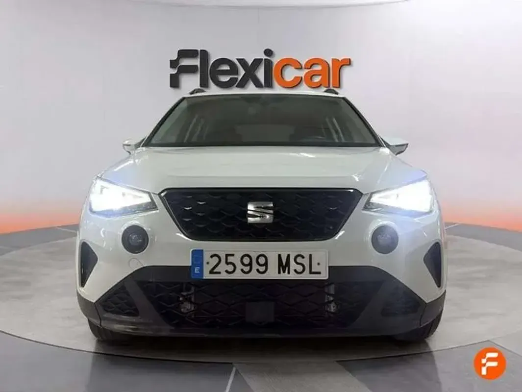 Używany Seat Arona Style 110 KM (80 kW) 2024 Biały SUV