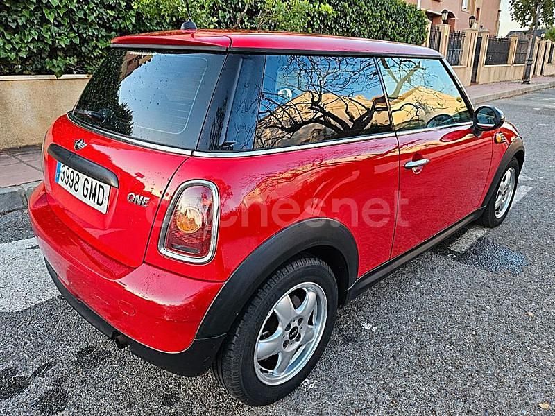 Usado Mini ONE 95 CV (69 kW) 2009 Rojo Utilitario