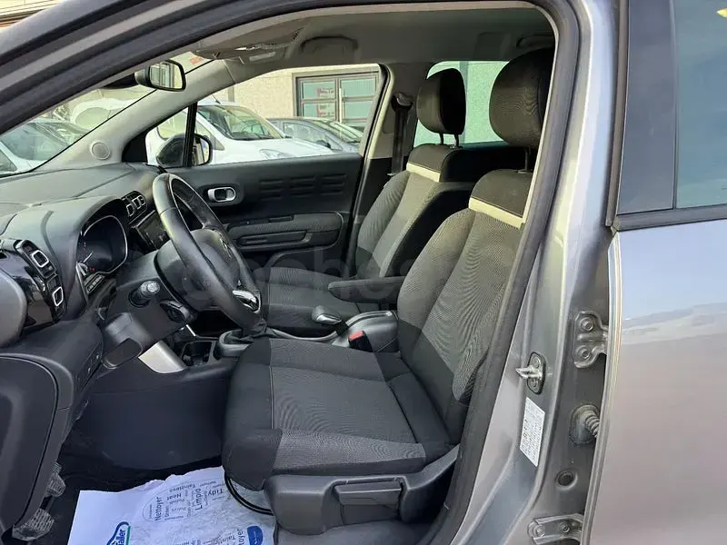 Usado Citroën C3 Aircross Shine 110 CV (80 kW) 2021 Gris / plata SUV