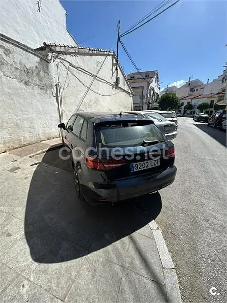 Usado Audi A3 116 CV (85 kW) 2017 Azul Berlina