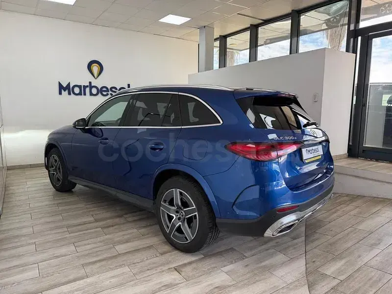Usado Mercedes GLC300e 313 CV (230 kW) 2024 Azul SUV