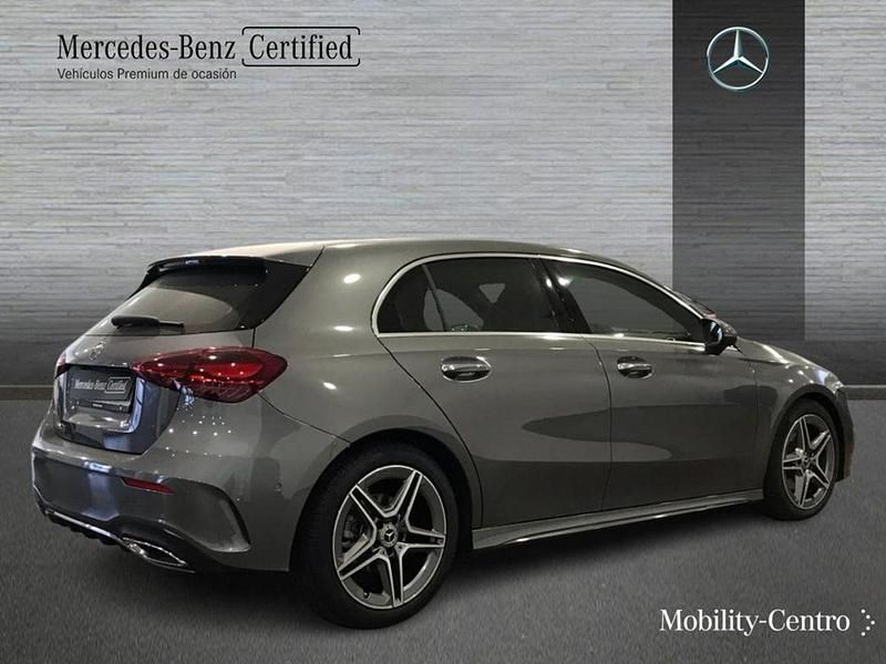 Usado Mercedes A180 116 CV (85 kW) 2024 Gris montaña Berlina