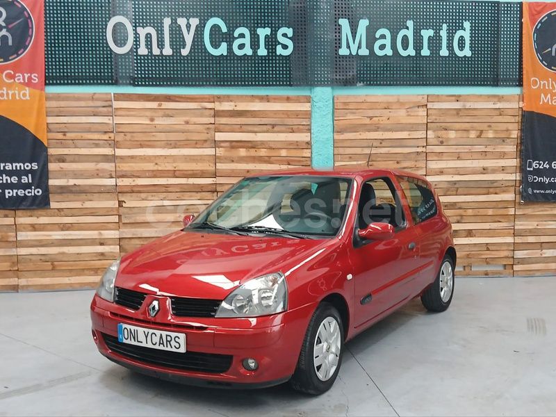Granate Usado 2013 Renault Clio IV Authentique Berlina | 2490 € - Imagen 1/4
