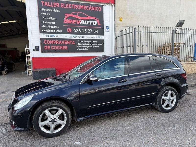 Usado Mercedes R320 224 CV (164 kW) 2009 Azul Monovolumen