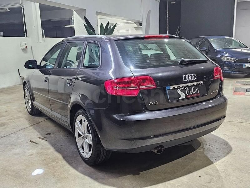Usado Audi A3 Sportback Ambition 140 CV (102 kW) 2010 Negro Utilitario