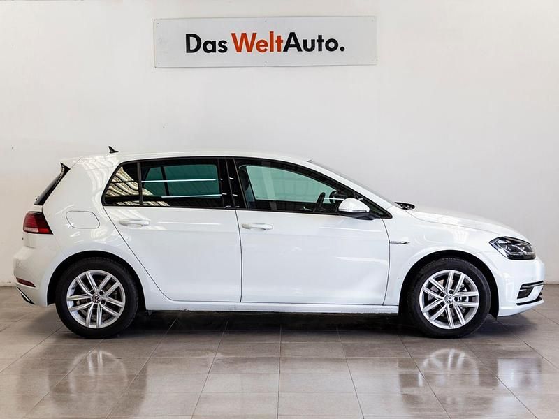 Usado VW Golf VII Advance 130 CV (95 kW) 2019 Blanco Berlina