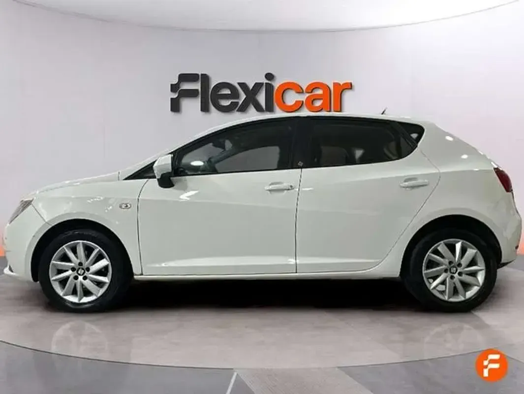 Usado Seat Ibiza CONNECT 75 CV (55 kW) 2017 Blanco Utilitario