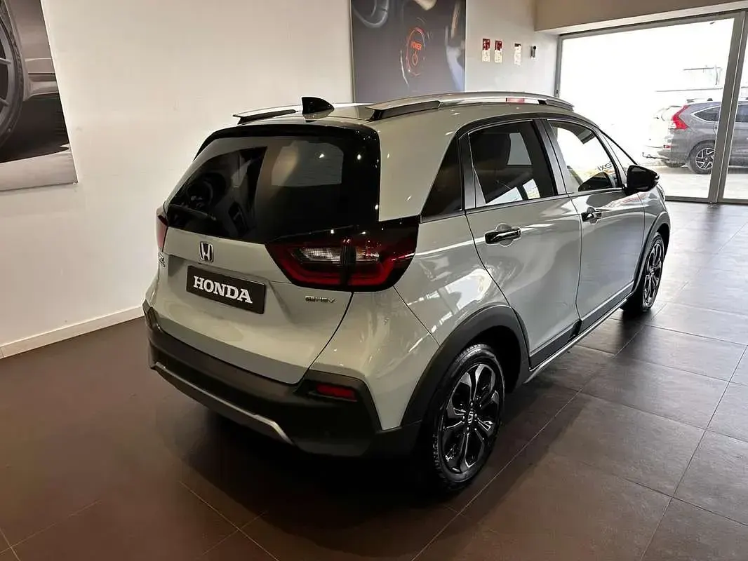 Usado Honda Jazz Hybrid 122 CV (89 kW) 2025 Azul Utilitario