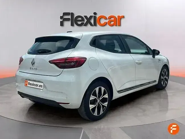 Usado Renault Clio SE 90 CV (66 kW) 2022 Blanco Utilitario