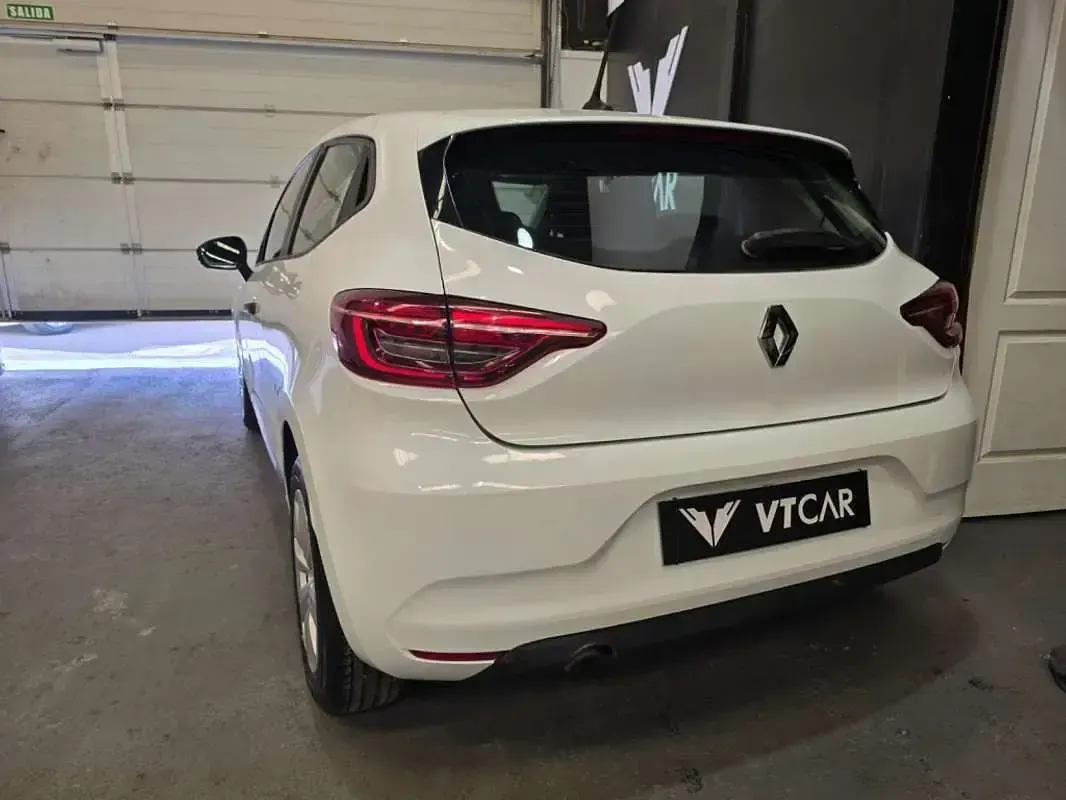 Usado Renault Clio Business 72 CV (52 kW) 2020 Blanco Utilitario