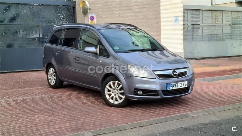 Gris / plata Usado 2006 Opel Zafira Enjoy Monovolumen | 2600 € (Super precio) - Imagen 1/4