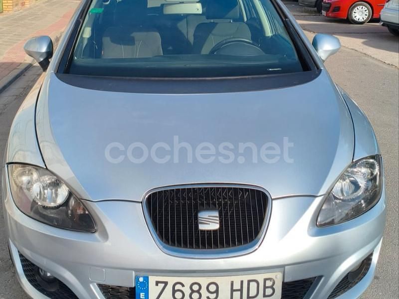 Gris / plata Usado 2011 Seat Leon Style Berlina | 6599 € (Precio justo) - Imagen 1/4