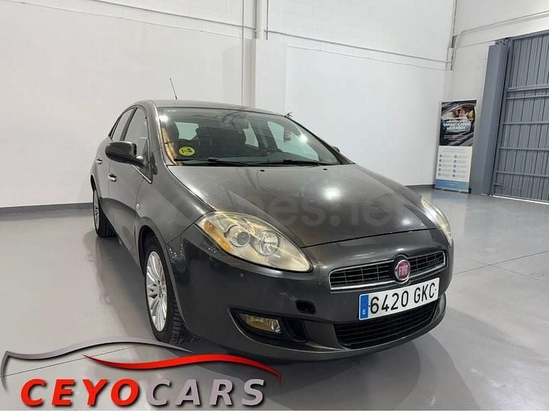 Usado Fiat Bravo Emotion 120 CV (88 kW) 2008 Gris / plata Utilitario