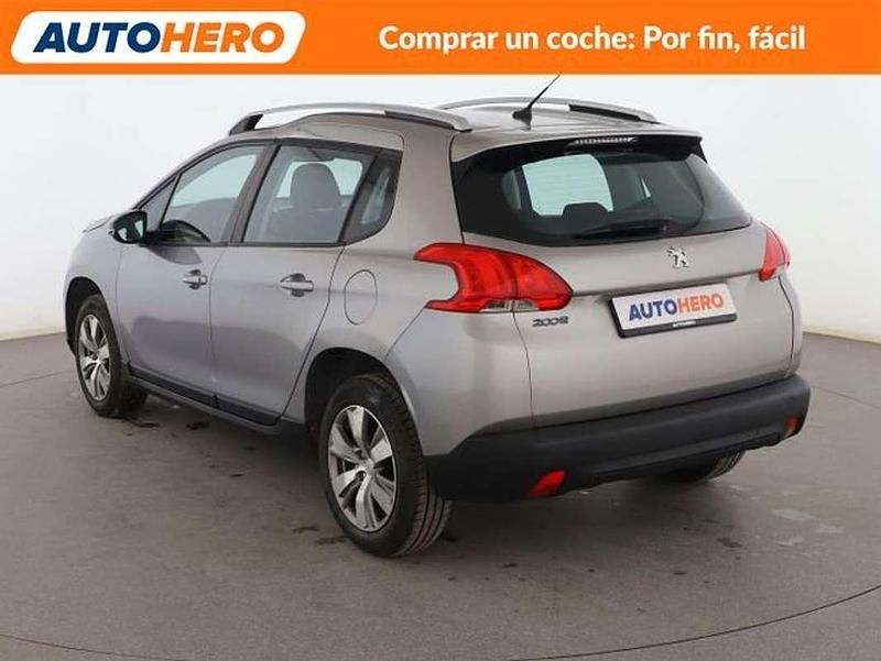 Usado Peugeot 2008 Active 82 CV (60 kW) 2015 Gris SUV