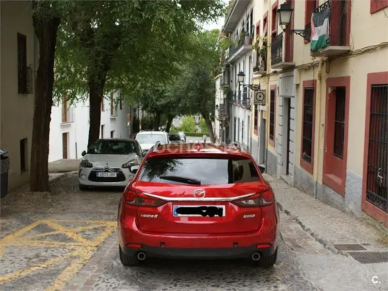 Usado Mazda 6 Style 150 CV (110 kW) 2015 Rojo Familiar