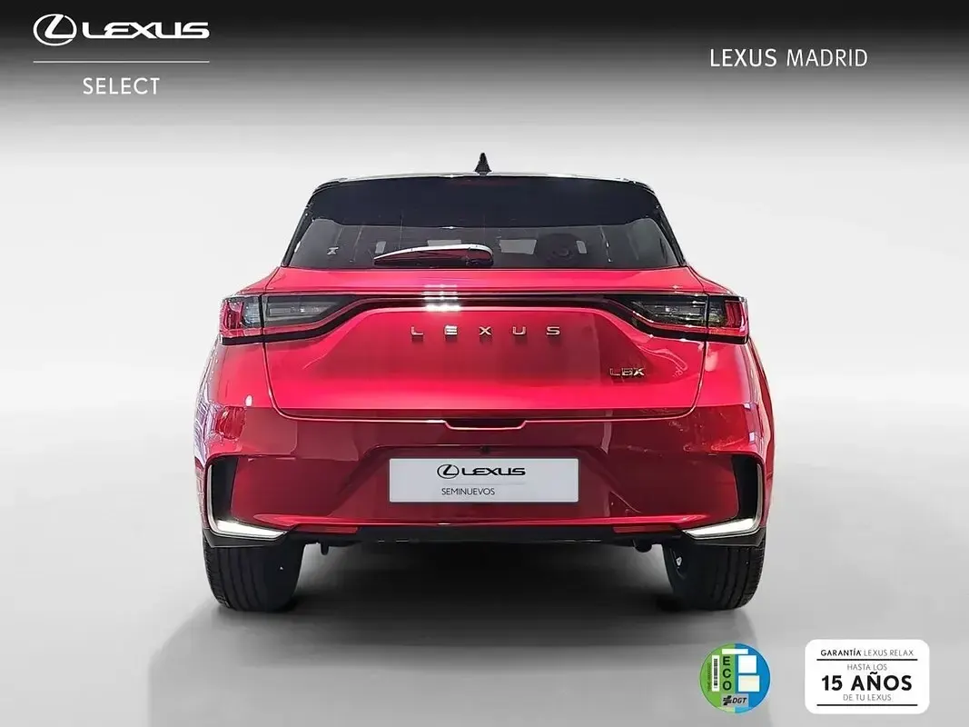 Usado Lexus LBX 136 CV (100 kW) 2025 Rojo SUV