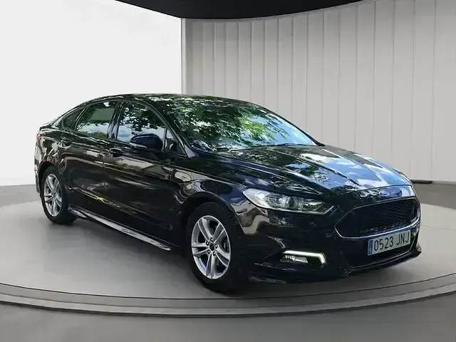 Gebraucht Ford Mondeo Trend 125 PS (91 kW) 2016 Schwarz Limousine