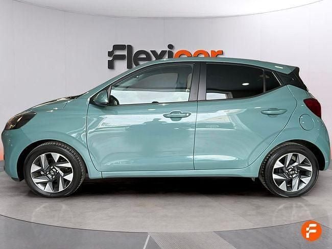 Usado Hyundai i10 63 CV (46 kW) 2024 Verde Utilitario