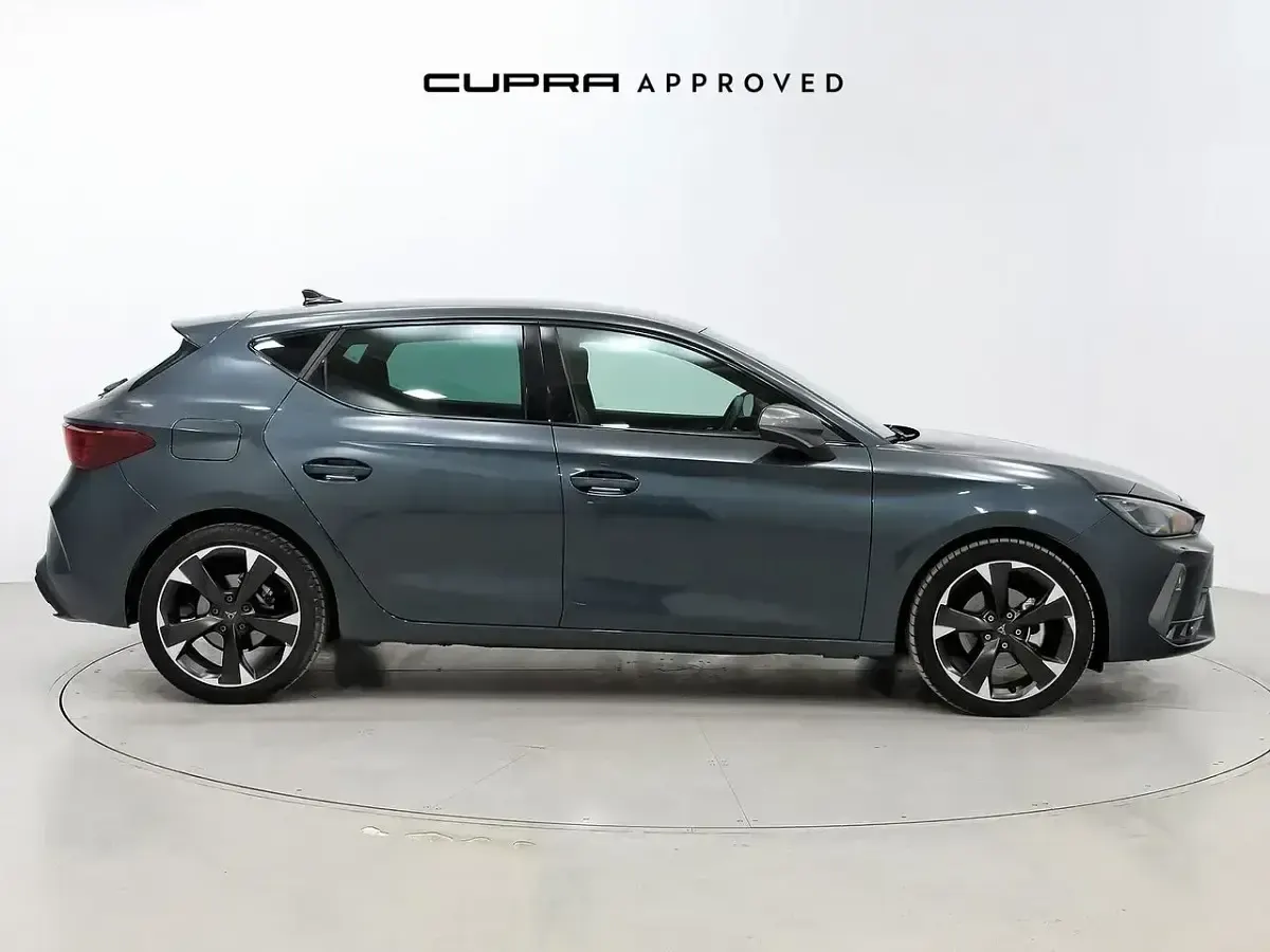 Usado Cupra Leon 150 CV (110 kW) 2025 Gris Berlina