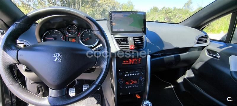 Usado Peugeot 207 CC 112 CV (82 kW) 2013 Negro Descapotable