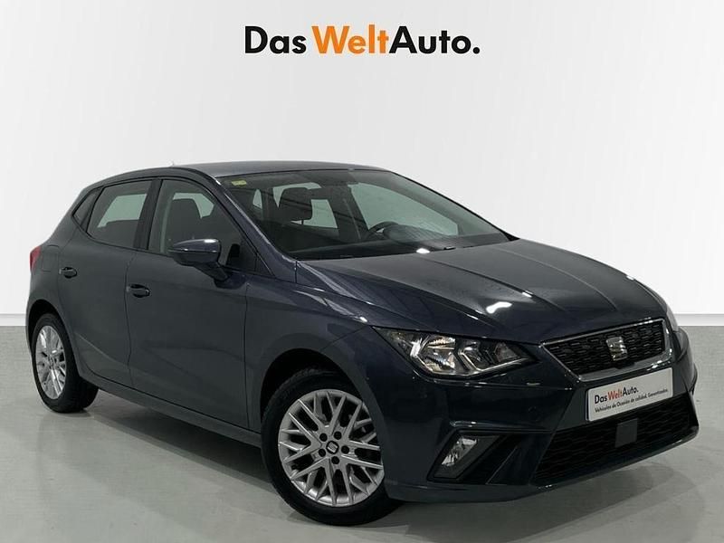 Usado Seat Ibiza Style 95 CV (69 kW) 2020 Gris Utilitario