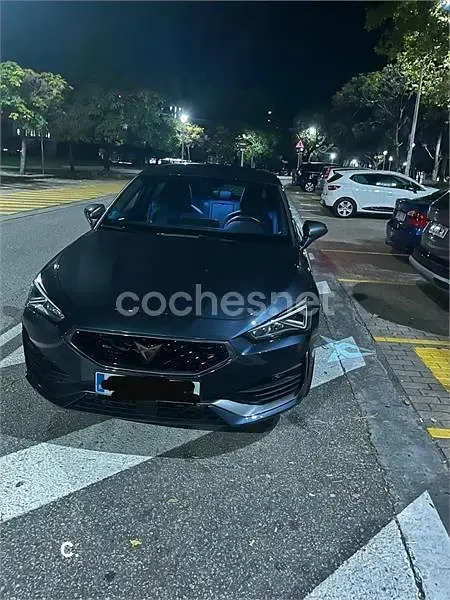 Usado Cupra Leon 150 CV (110 kW) 2023 Gris / plata Berlina