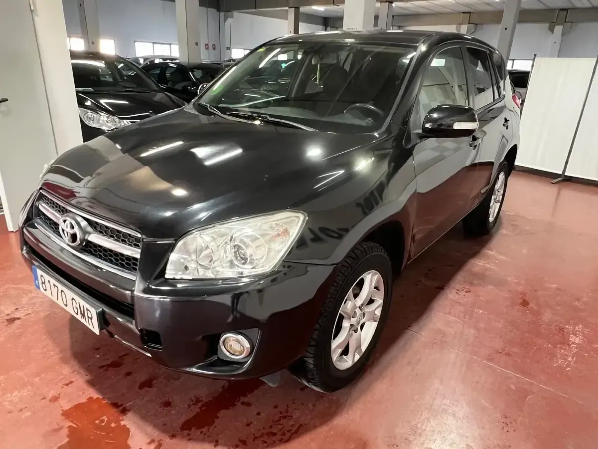 Käytetty Toyota RAV4 Advance 158 HP (116 kW) 2009 Musta Katumaasturi