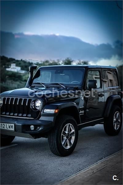 Usado Jeep Wrangler Sahara 270 CV (198 kW) 2022 Negro SUV
