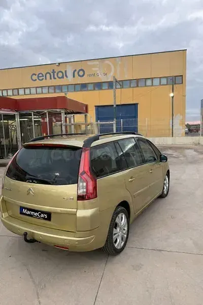 Usado Citroën Grand C4 Picasso Exclusive 110 CV (80 kW) 2007 Amarillo Monovolumen