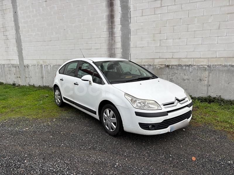 Usado Citroën C4 110 CV (80 kW) 2005 Blanco Berlina