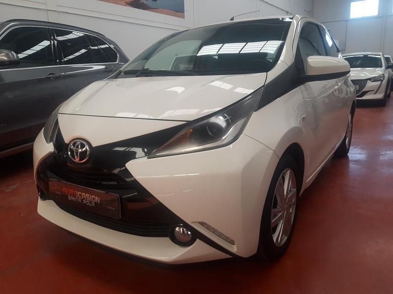 Usado Toyota Aygo X-play 72 CV (52 kW) 2018 Blanco Utilitario