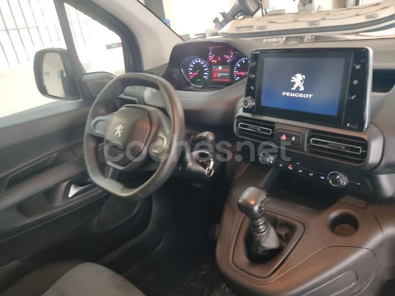 Usado Peugeot Rifter Active 100 CV (73 kW) 2021 Azul Monovolumen