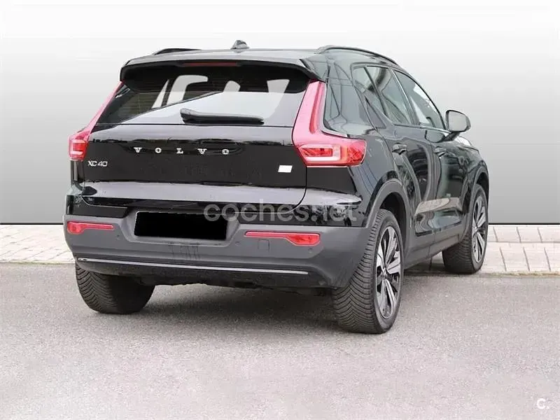 Usado Volvo XC40 Plus 169 kW (231 CV) 2023 Eléctrico SUV