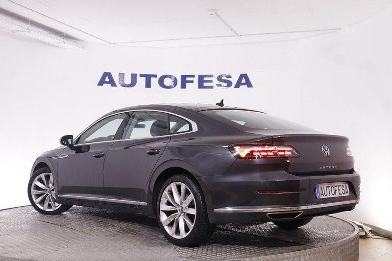 Usado VW Arteon Elegance 190 CV (139 kW) 2021 Negro metalizado Berlina