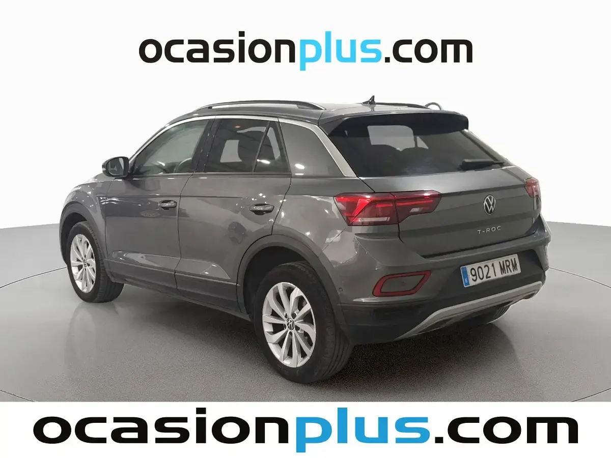 Usado VW T-Roc Life 110 CV (80 kW) 2024 Gris SUV