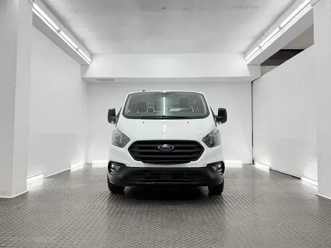Usado Ford Transit Custom 105 CV (77 kW) 2021 Blanco Familiar