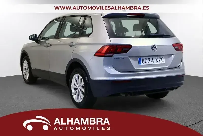 Usado VW Tiguan Edition 150 CV (110 kW) 2019 Gris SUV