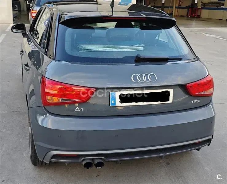 Usado Audi A1 Sportback 125 CV (91 kW) 2017 Gris / plata Utilitario