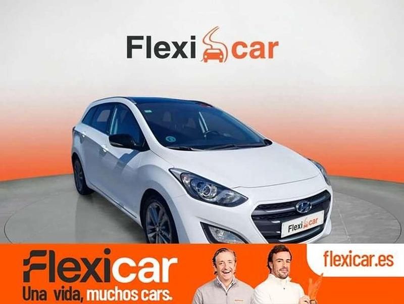 Blanco Usado 2015 Hyundai i30 Familiar | 11.290 € (Precio justo) - Imagen 1/4
